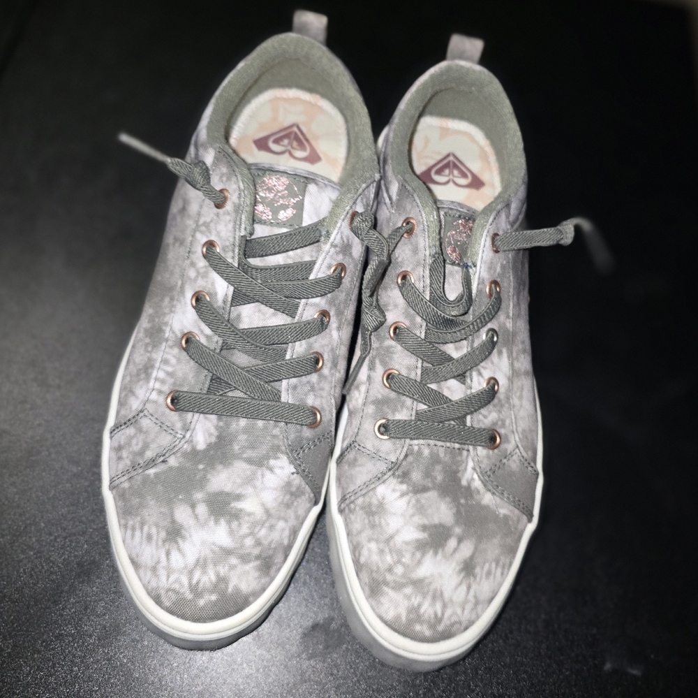 Roxy womens sneakers size 10 green camo